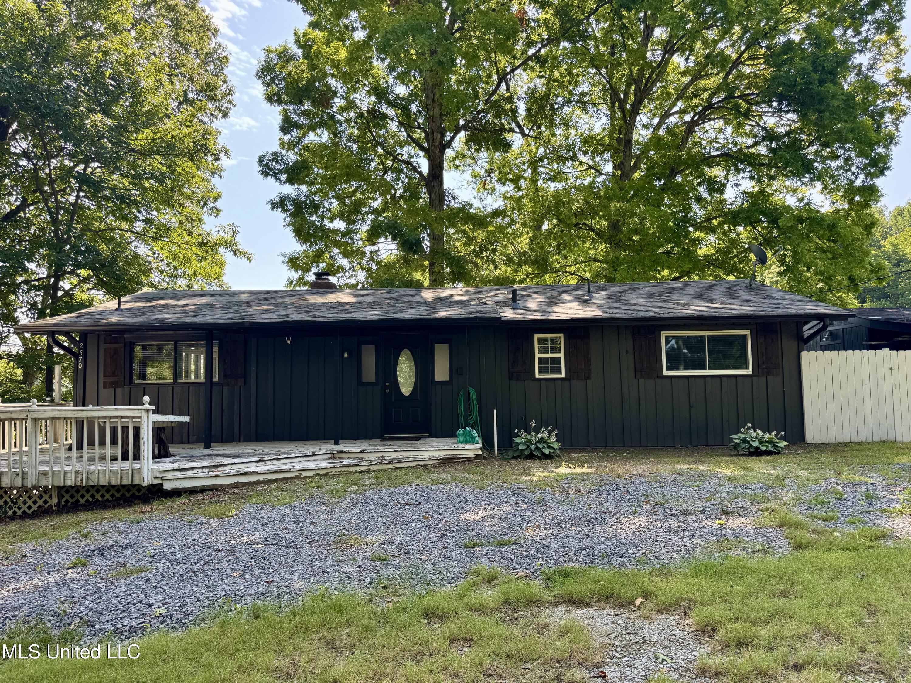 Image 1: Front of house