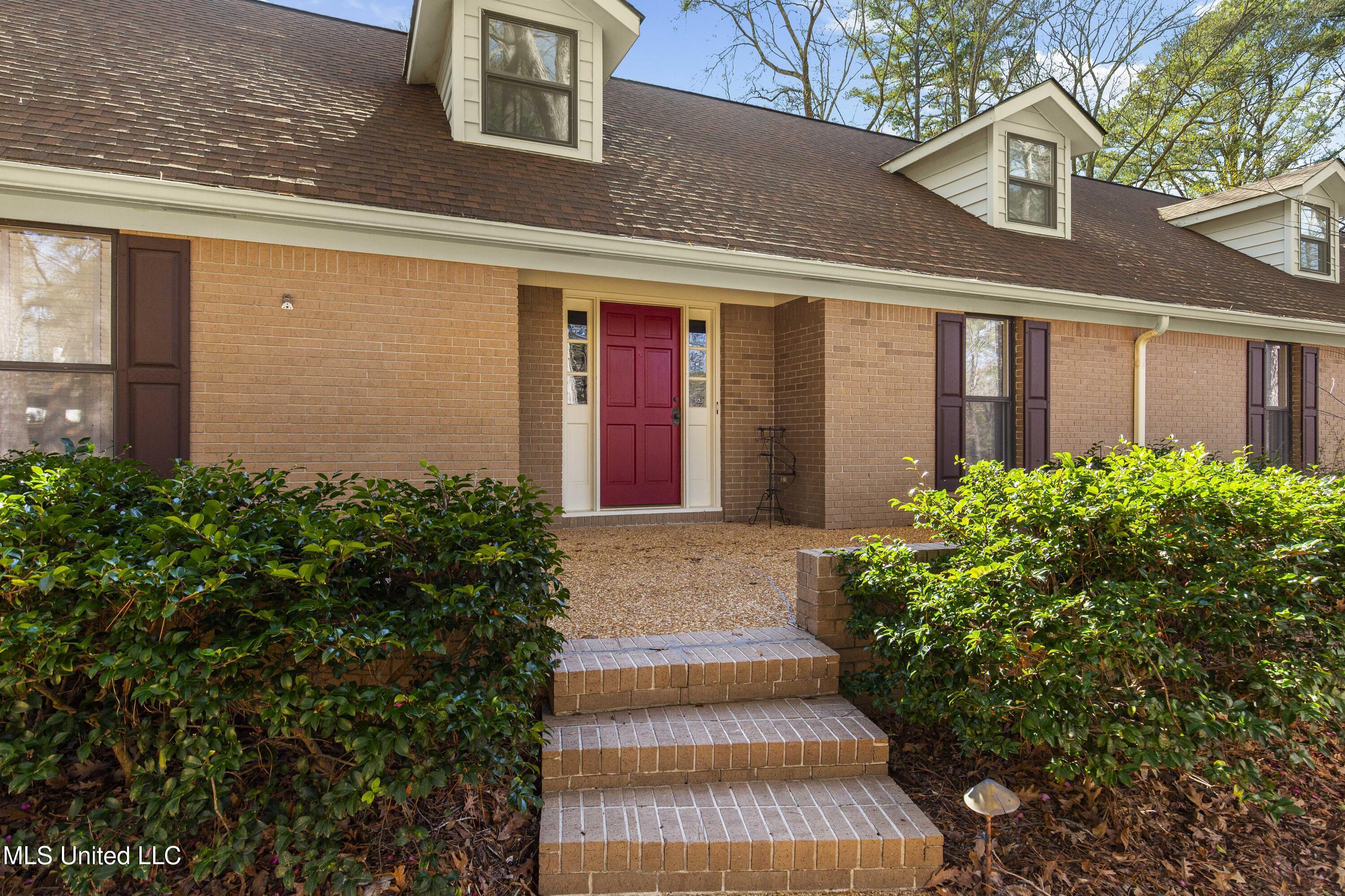 Image 4: 7-print-102 Creekwood-7