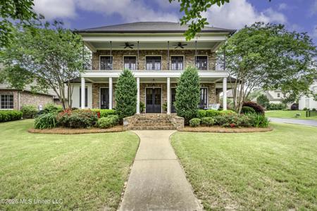 100 Arbor Landing