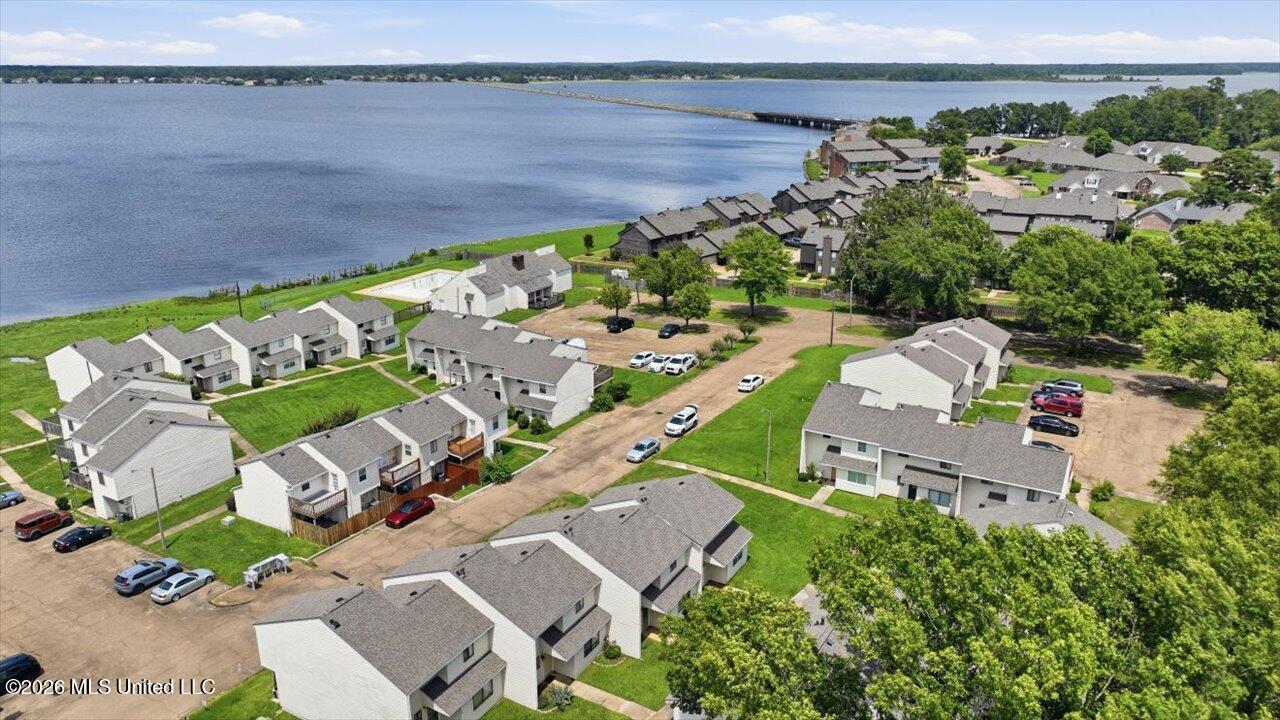 Image 2: Community is right on the water!