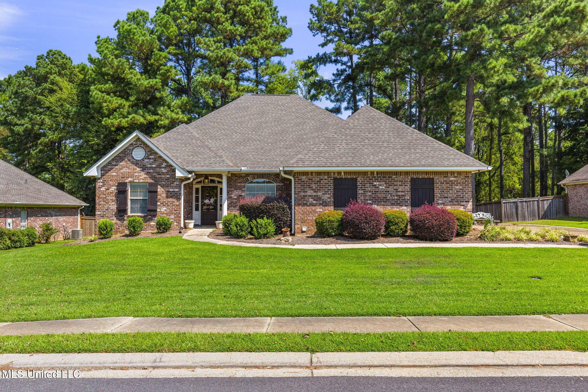 Image 1: 1-web-or-mls-124 Hartfield-1