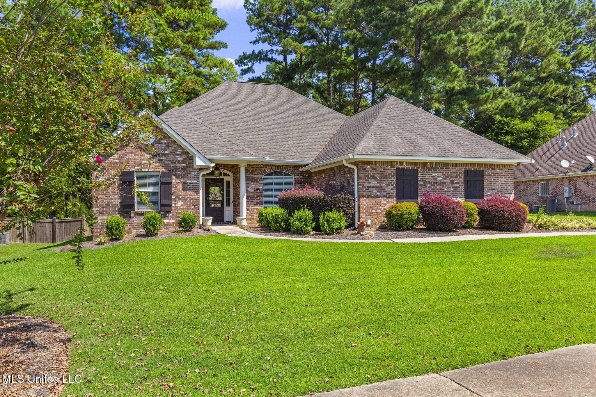Image 2: 2-web-or-mls-124 Hartfield-2