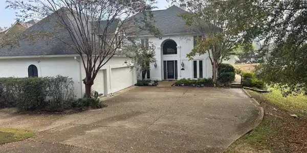149 Overlook Pointe Dr Drive