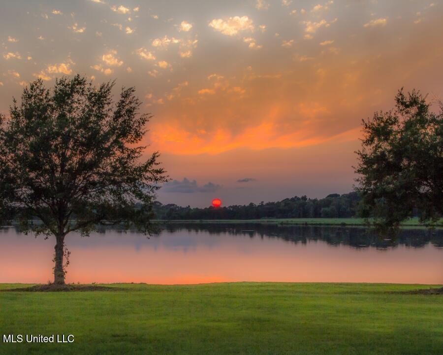 Image 4: Charlton Place 1 (900x720)