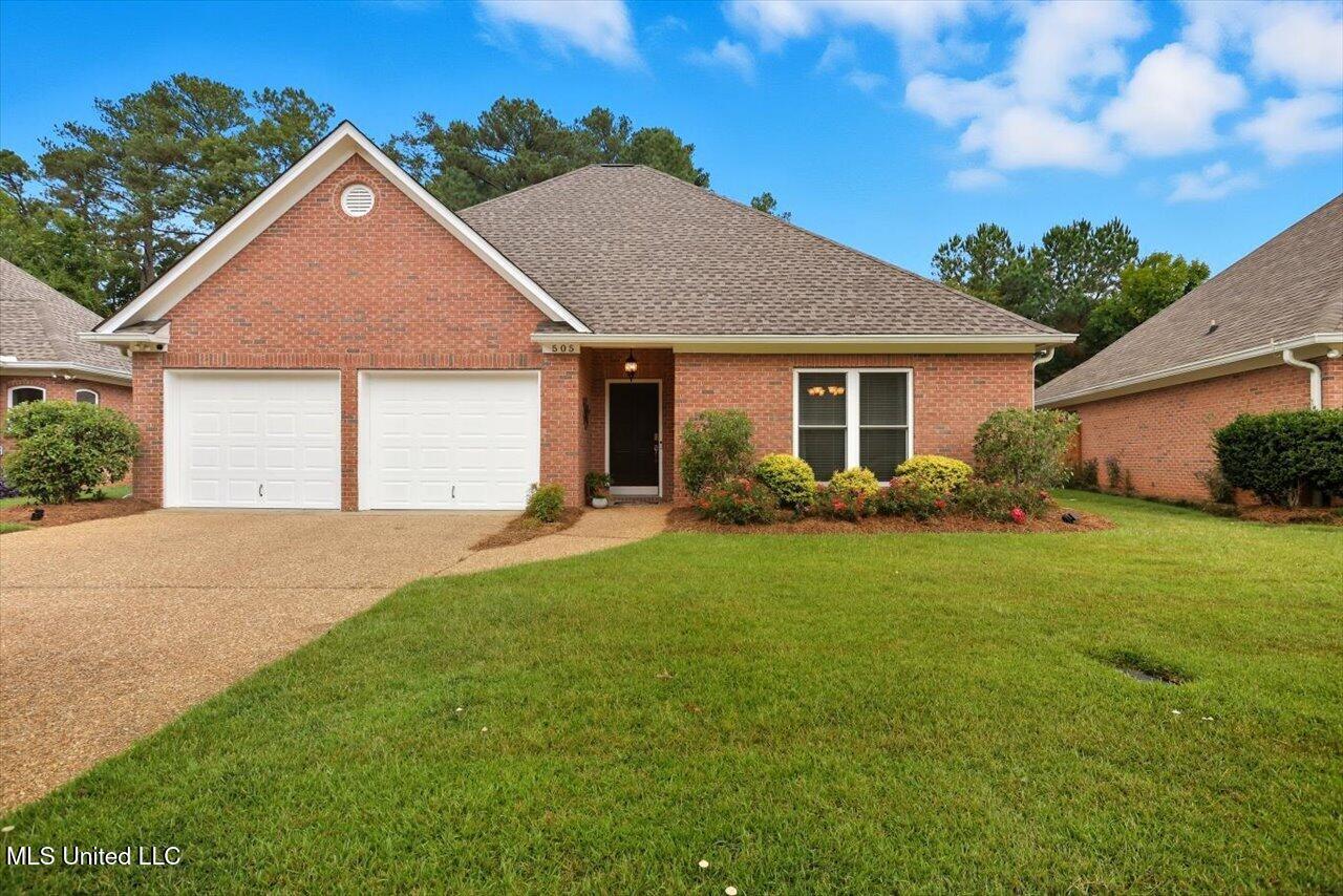 Image 1: 01-505 Spring Lake Dr _ Home Tours MS