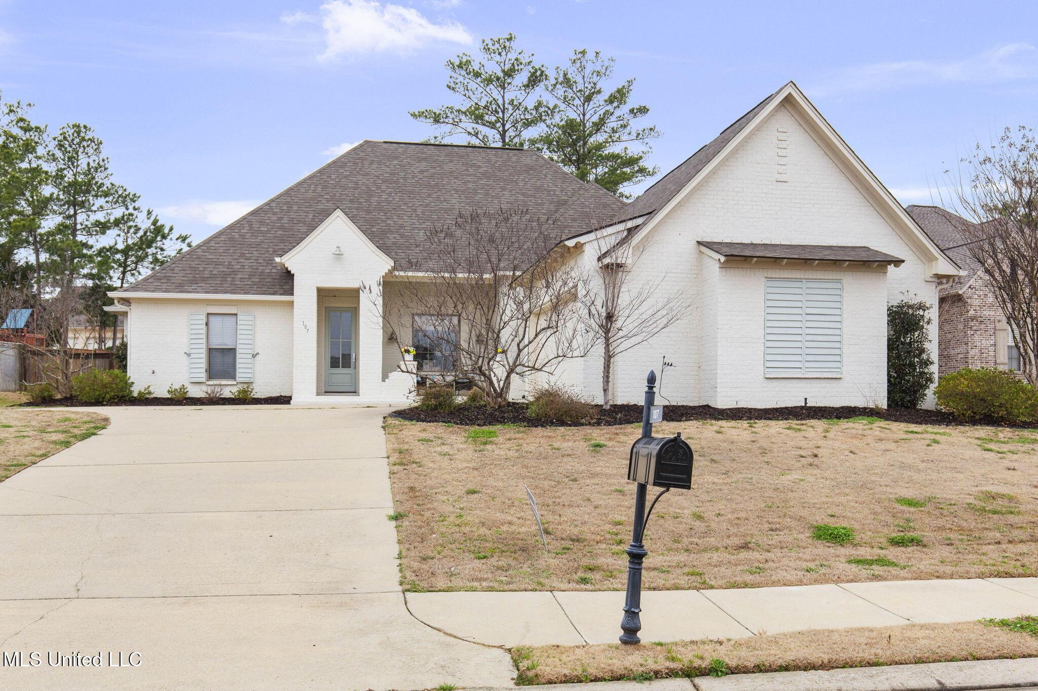 Image 1: 2-web-or-mls-107 Camden Lake Dr-2