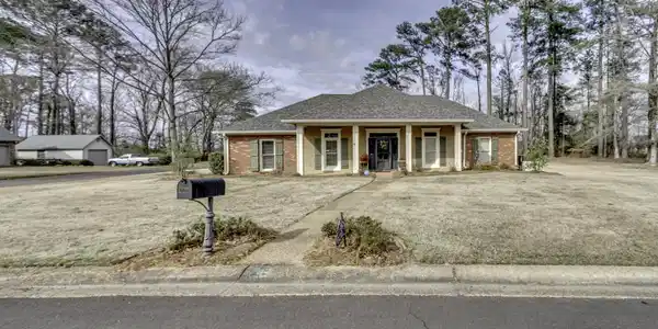 602 Cliffview Drive