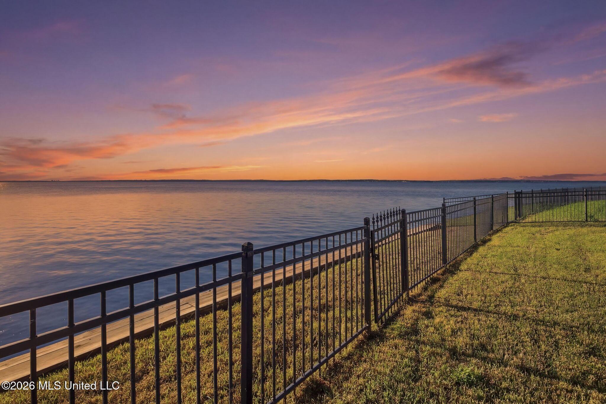 Image 2: Reservoir Views