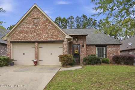 118 Hampton Chase