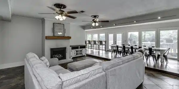 Image 3: 907 Audubon Pt Dr--48