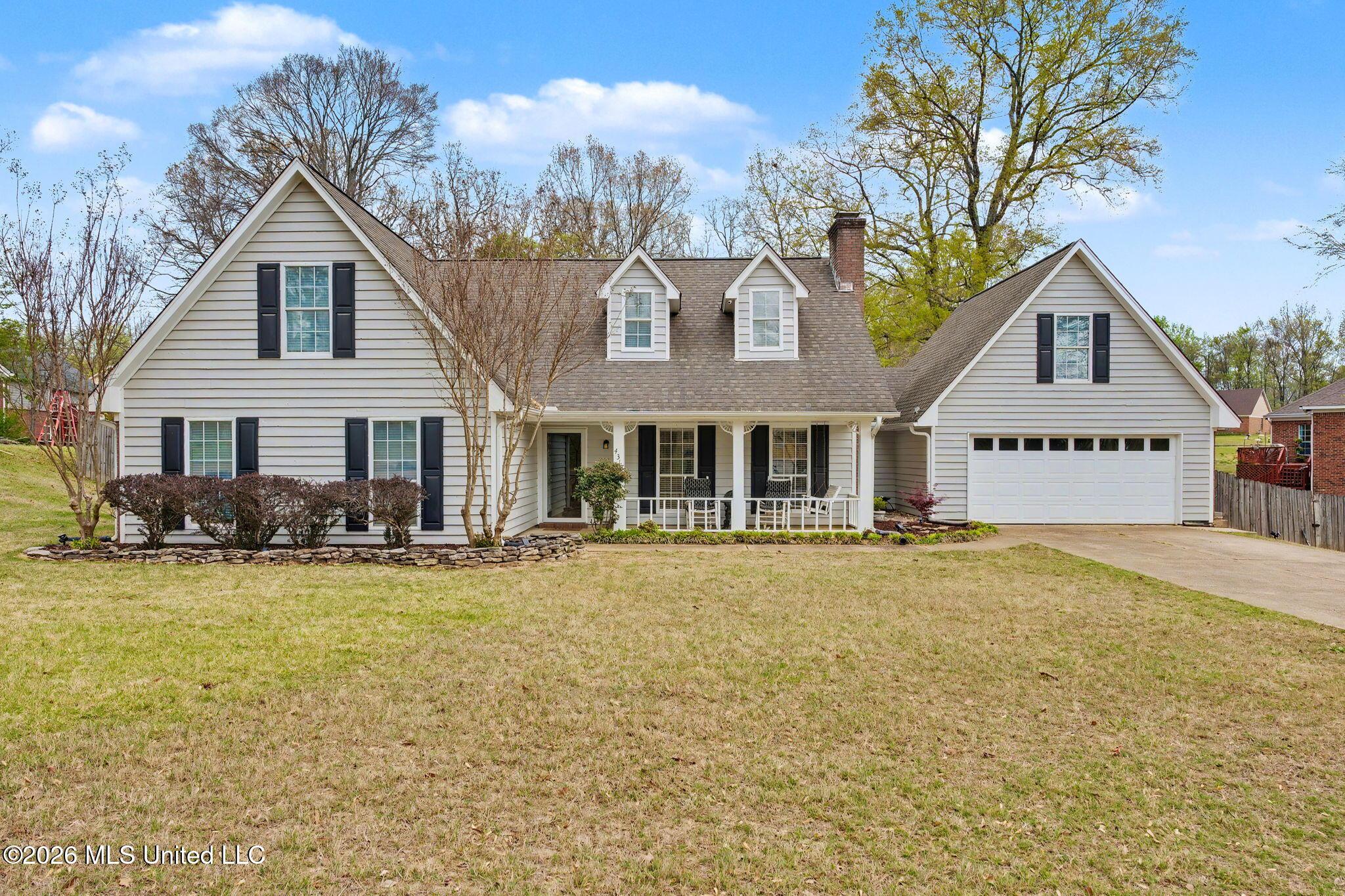 Image 1: Front view!