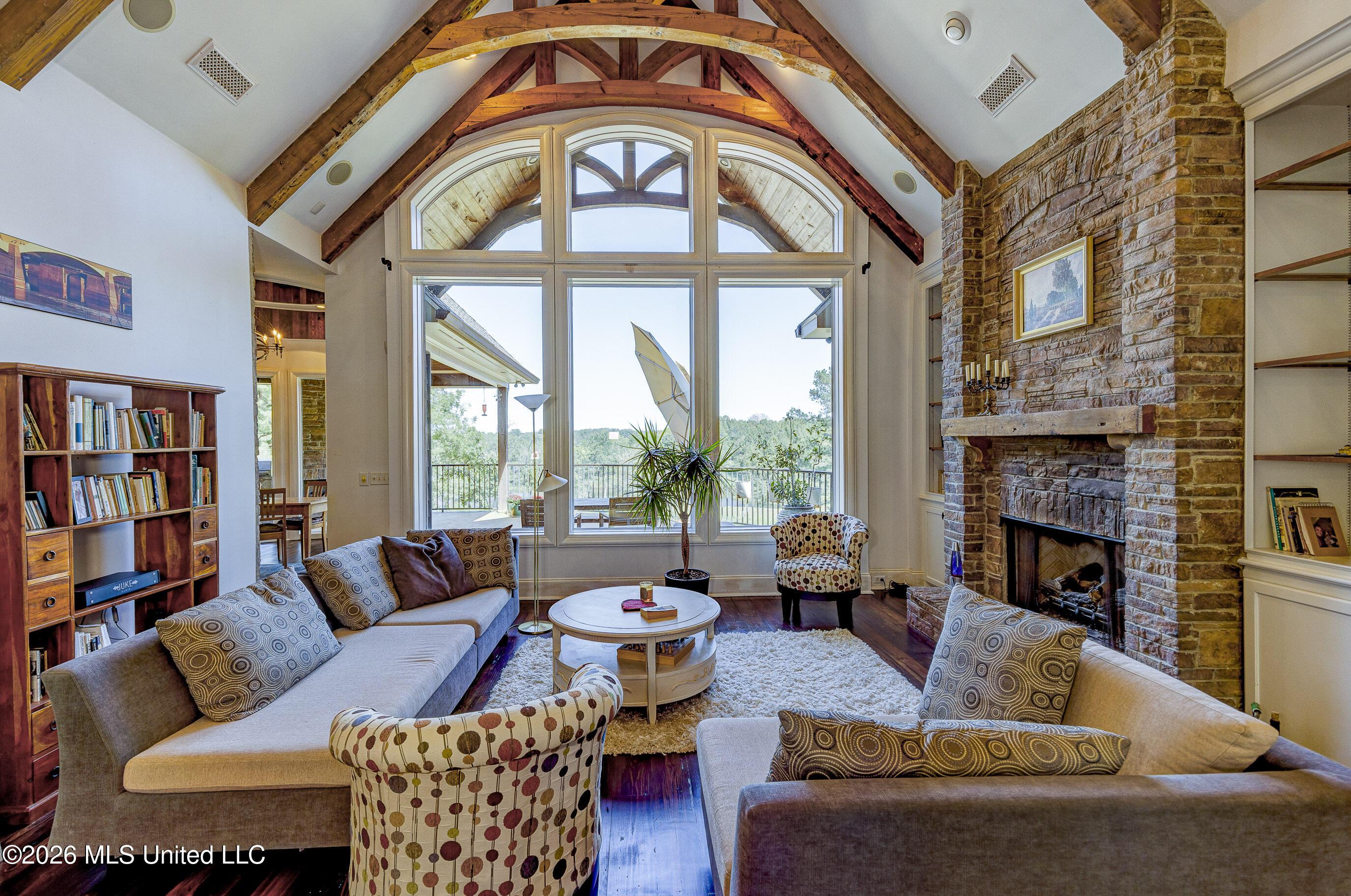 Image 4: Great Room 2