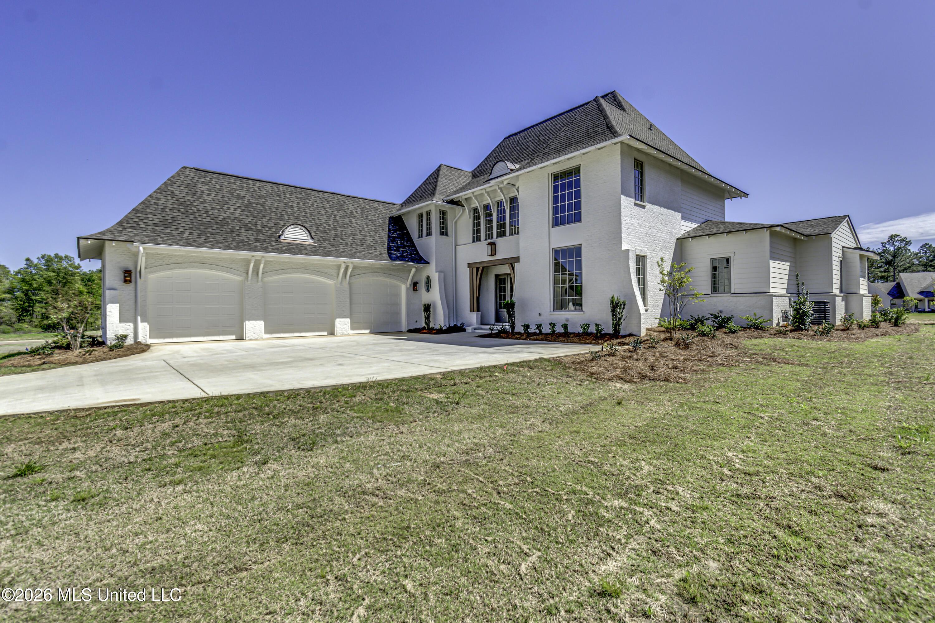 Image 2: 103 Lamour Point--2