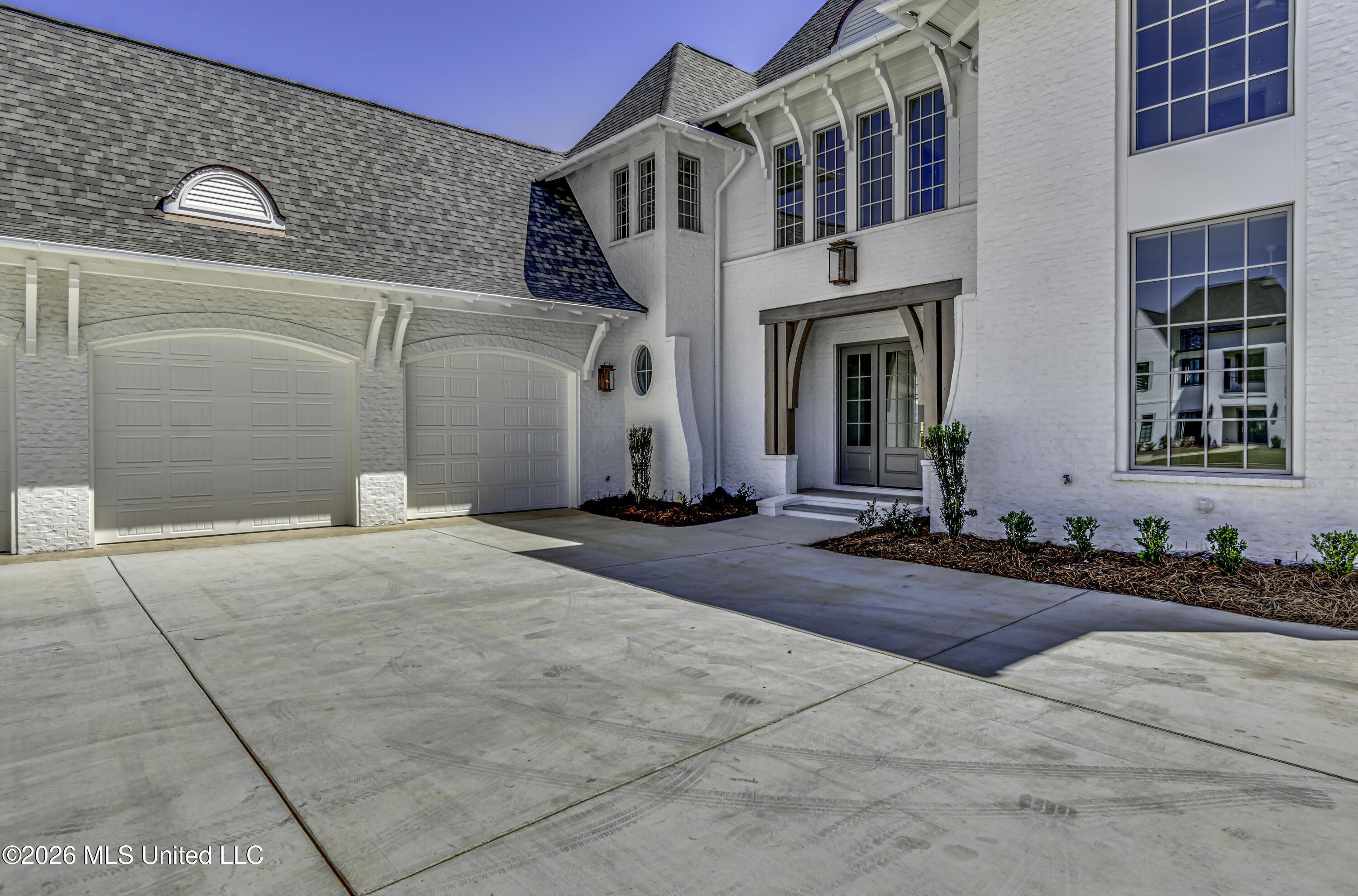 Image 3: 103 Lamour Point--3