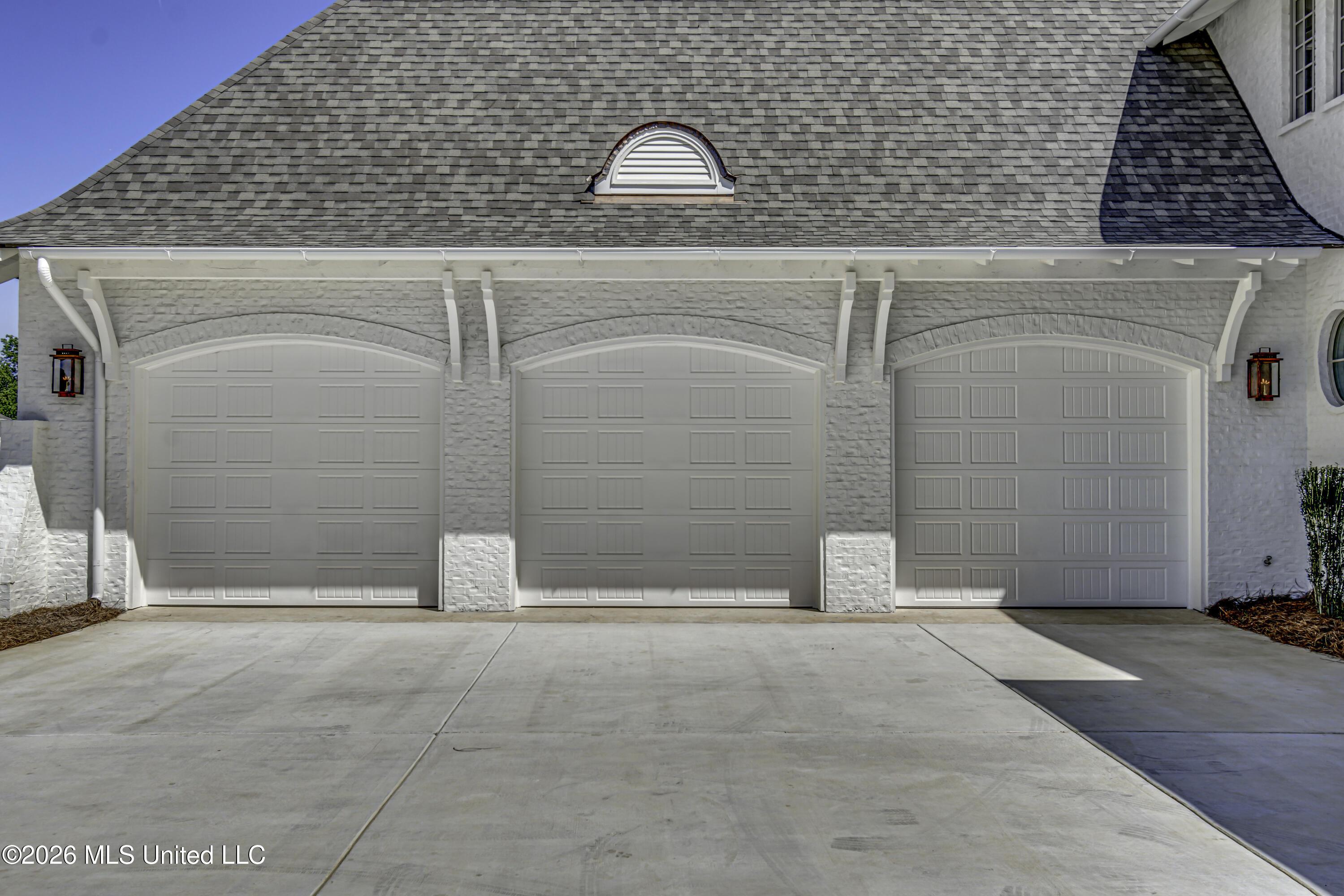 Image 4: 103 Lamour Point--4