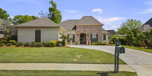 67 Grandview Circle