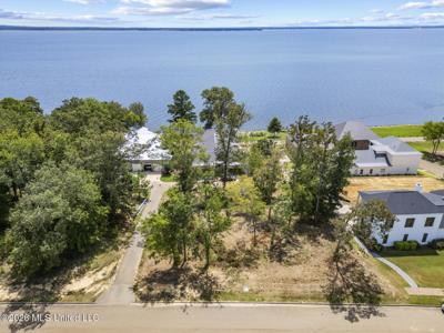 187 N Natchez Drive