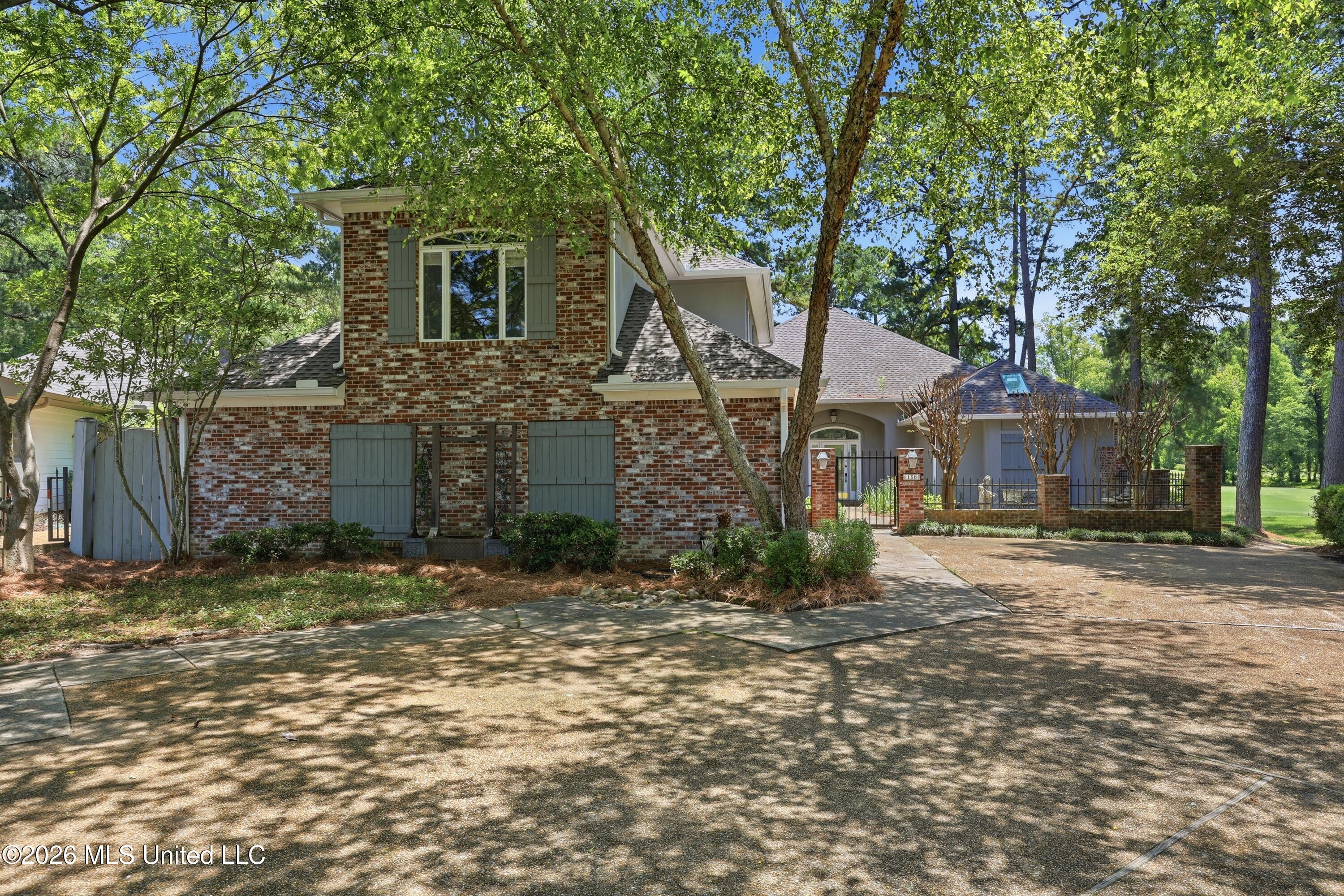 Image 3: 138 Pine Ridge Cir  Hometoursms.com[128