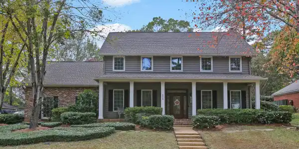 606 Pinecrest Drive