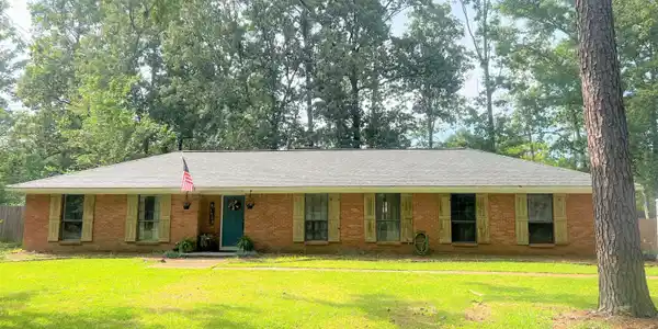 1908 Scenic Drive
