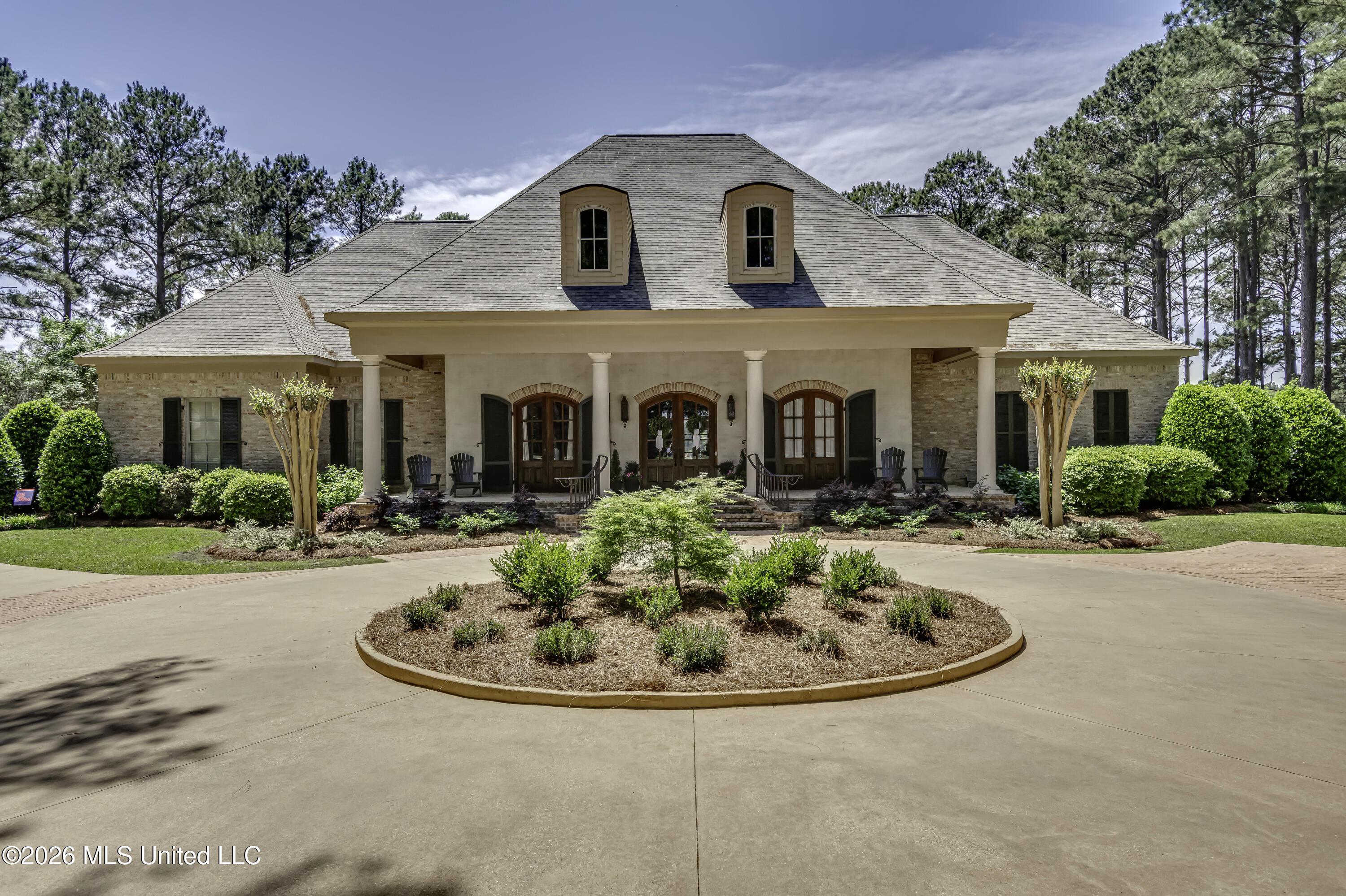 Image 2: 121 Johnstone Dr--5