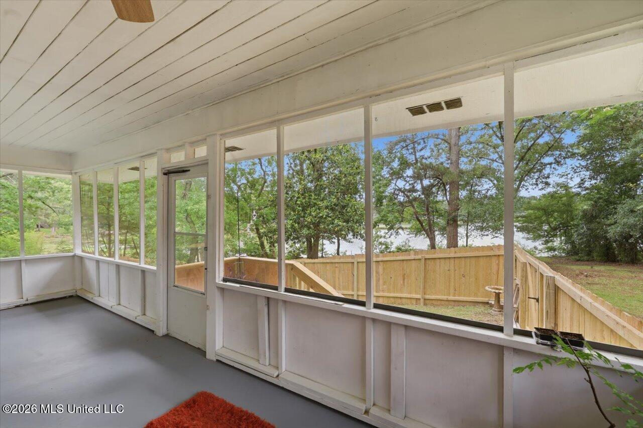 Image 3: 25-105 Willow Ln S _ Hometoursms.com