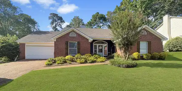 113 Twin Oaks Drive