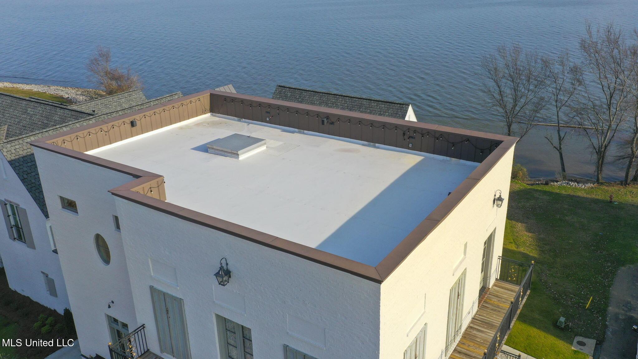 Image 3: 93-web-or-mls-104 Galvez-86
