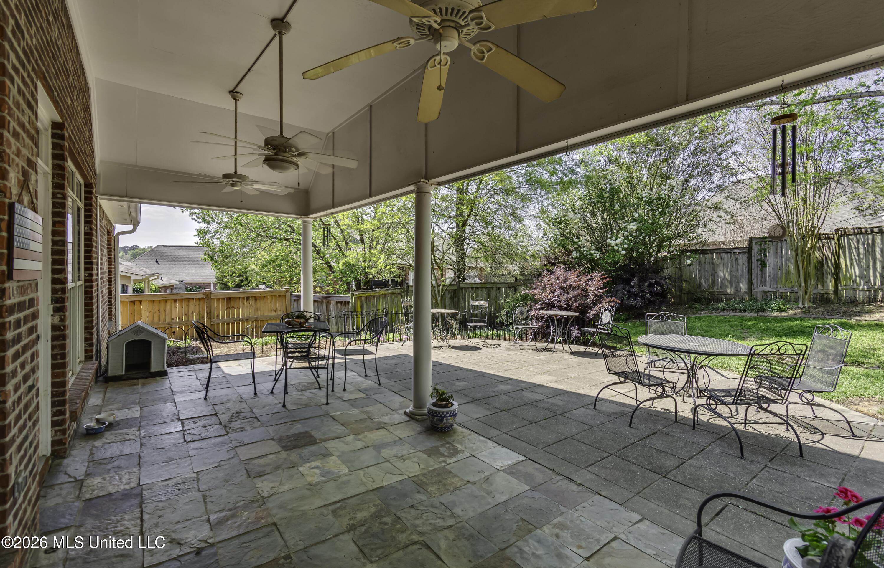 Image 4: 718 Highland Pl--13