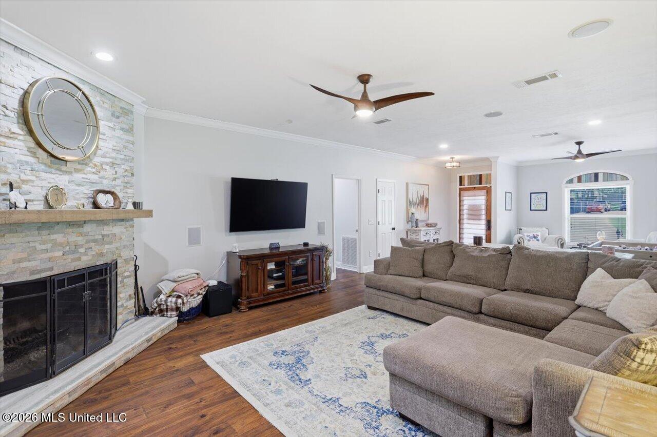 Image 2: 08-56 Westridge Dr _ Hometoursms.com