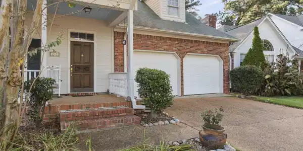 Image 3: 4-web-or-mls-243 Bayview-4