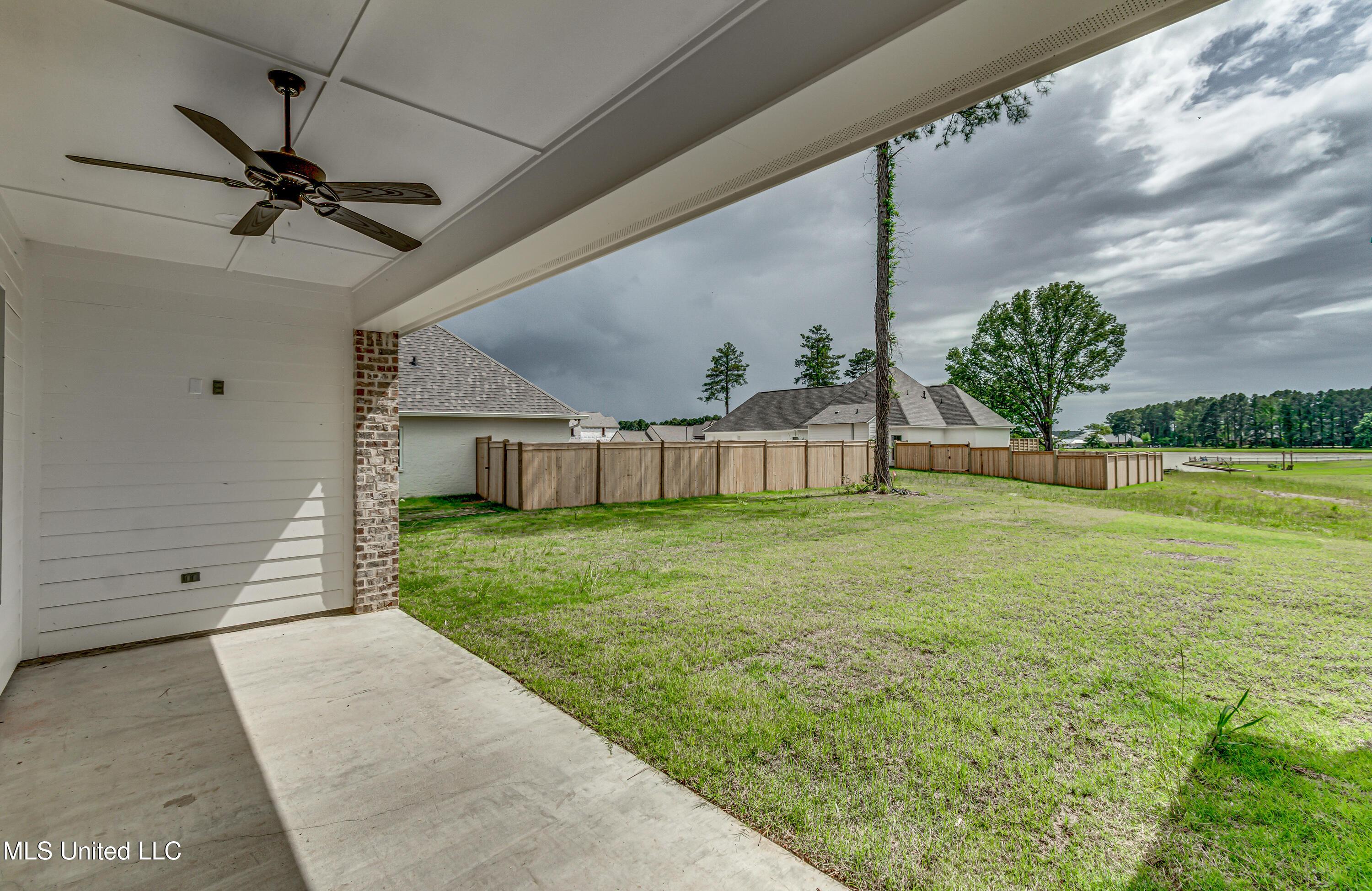 Image 3: 117 Charleston Lane-12