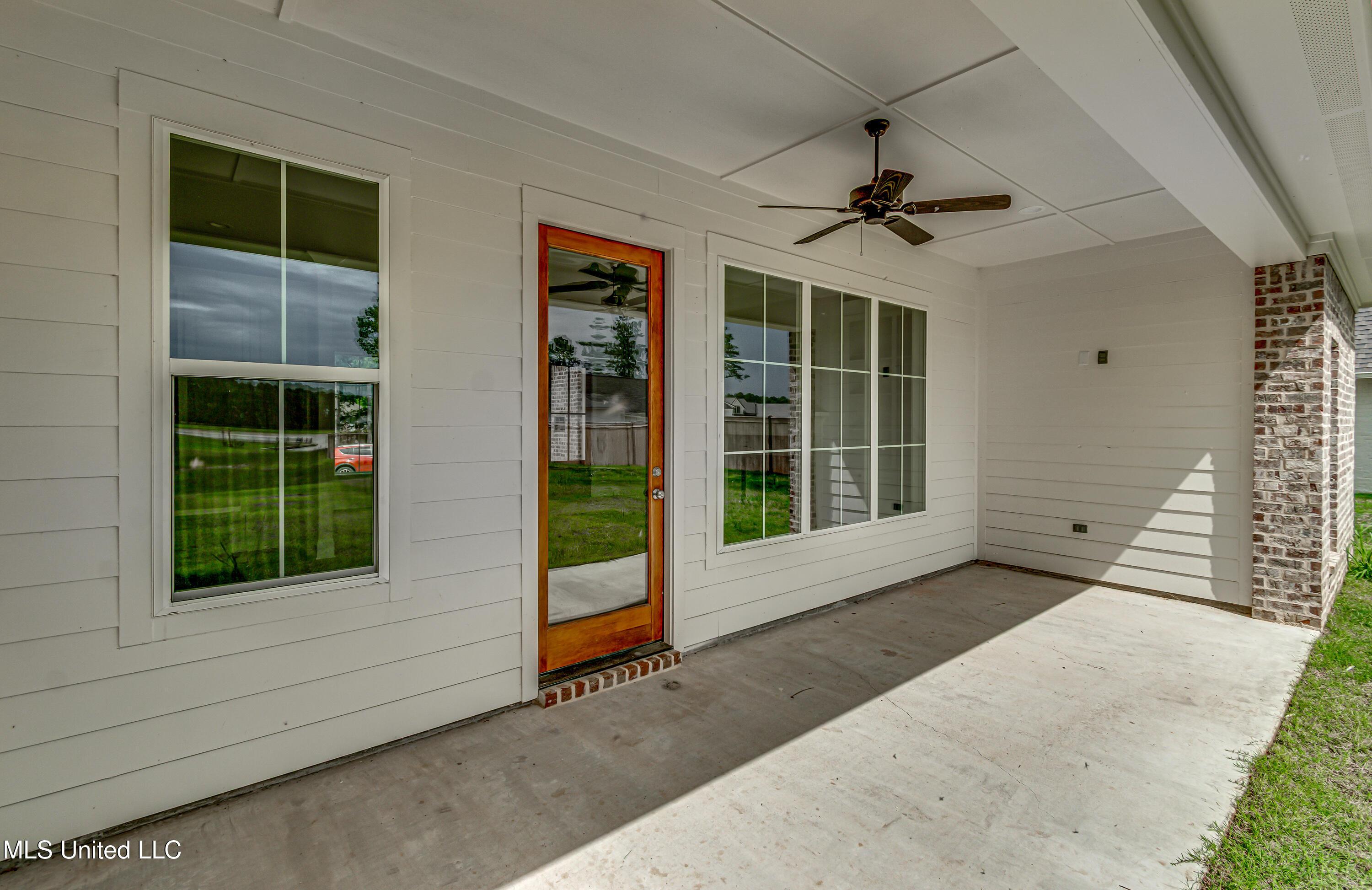 Image 4: 117 Charleston Lane-13