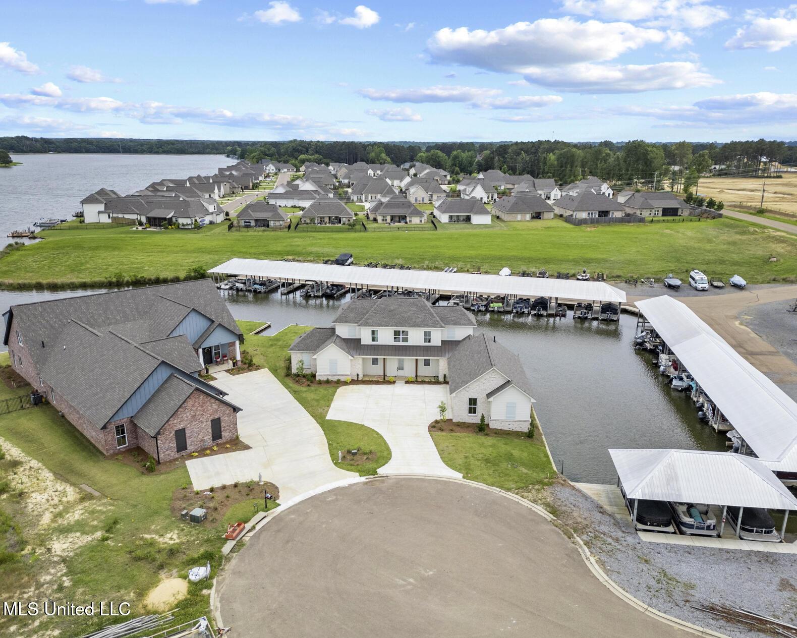 Image 4: 101 Harbour Landing Drone-2
