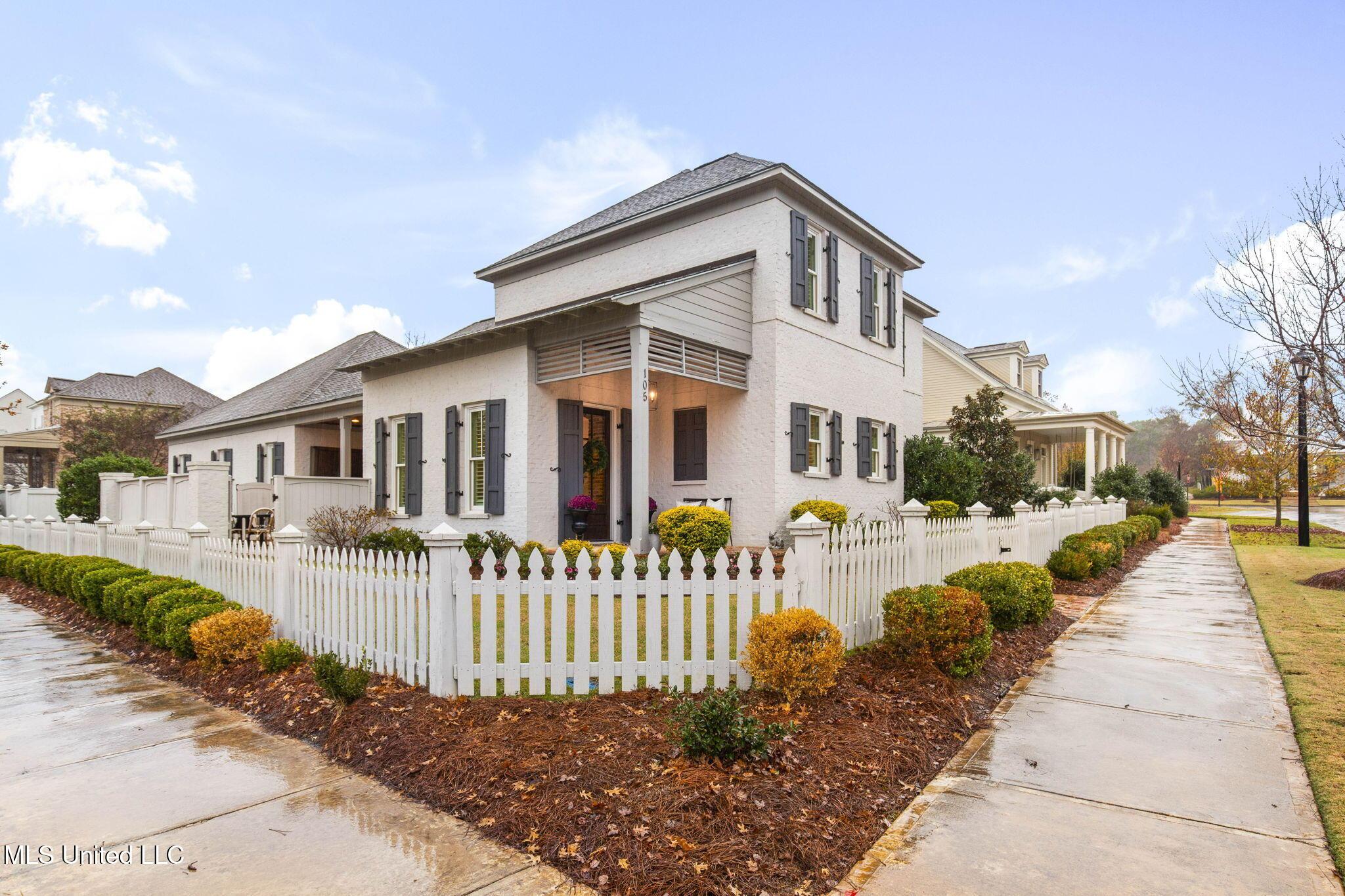 Image 1: 3-web-or-mls-104 Azaleas-3