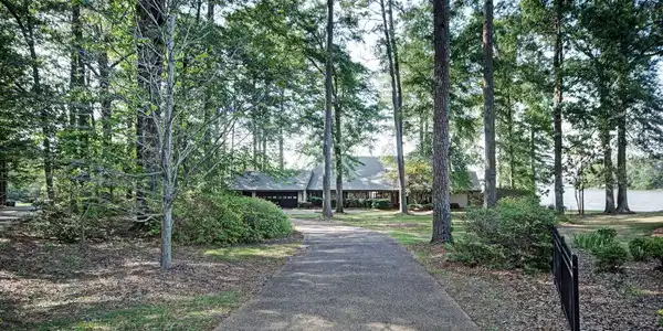 155 Arrowhead Trl Trail