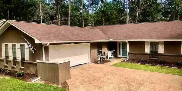104 REDBUD TRL