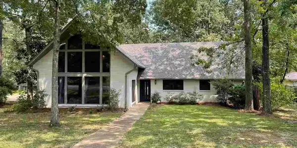 110 ELM TRL