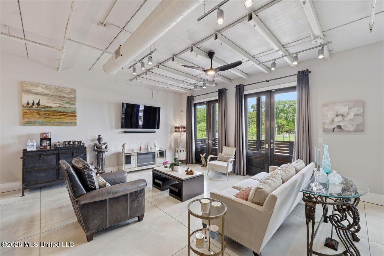 Image 1: 02-145 Republic St unit 321 _ Home Tours