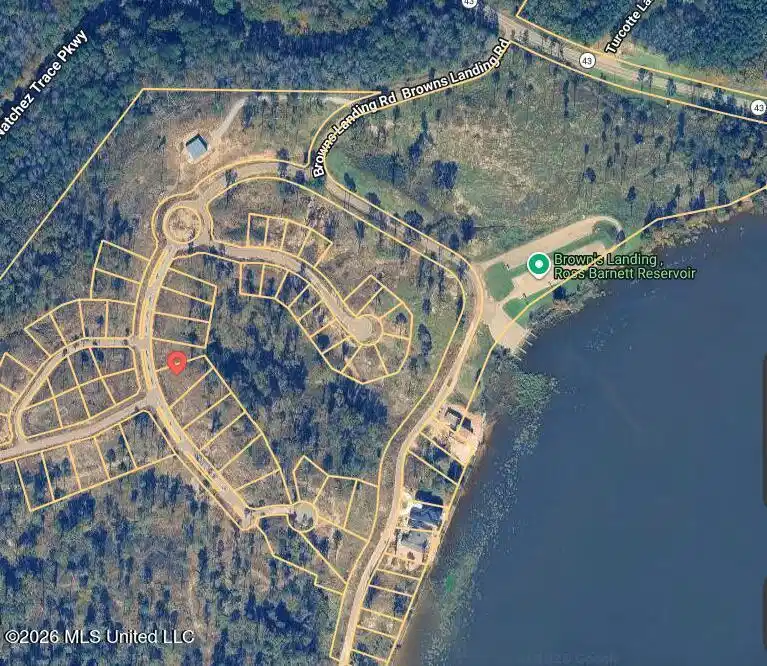 Image 1: Lot 4