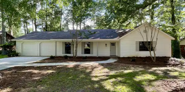 319 Swallow Drive