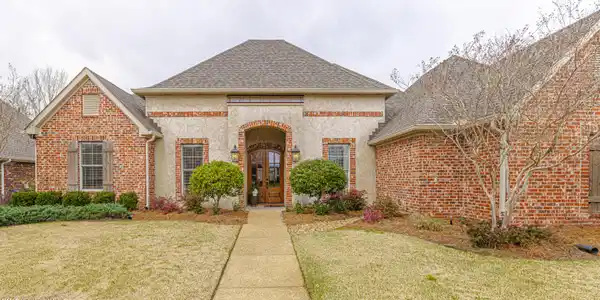 400 Garden Park Cove