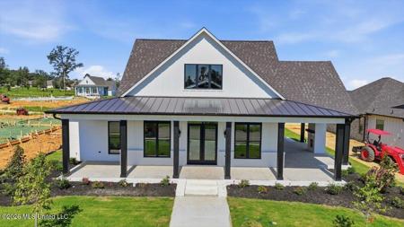 1017 Crepe Myrtle Drive