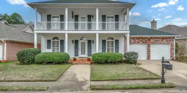205 Bayview Drive Drive