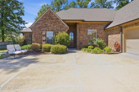 103 Estill Cove