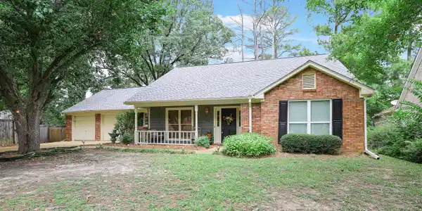 33 Moss Woods Place