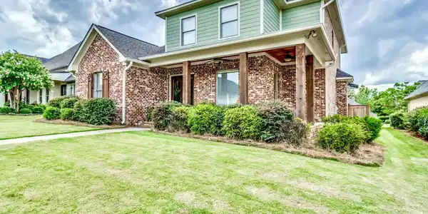 607 Arbor Way