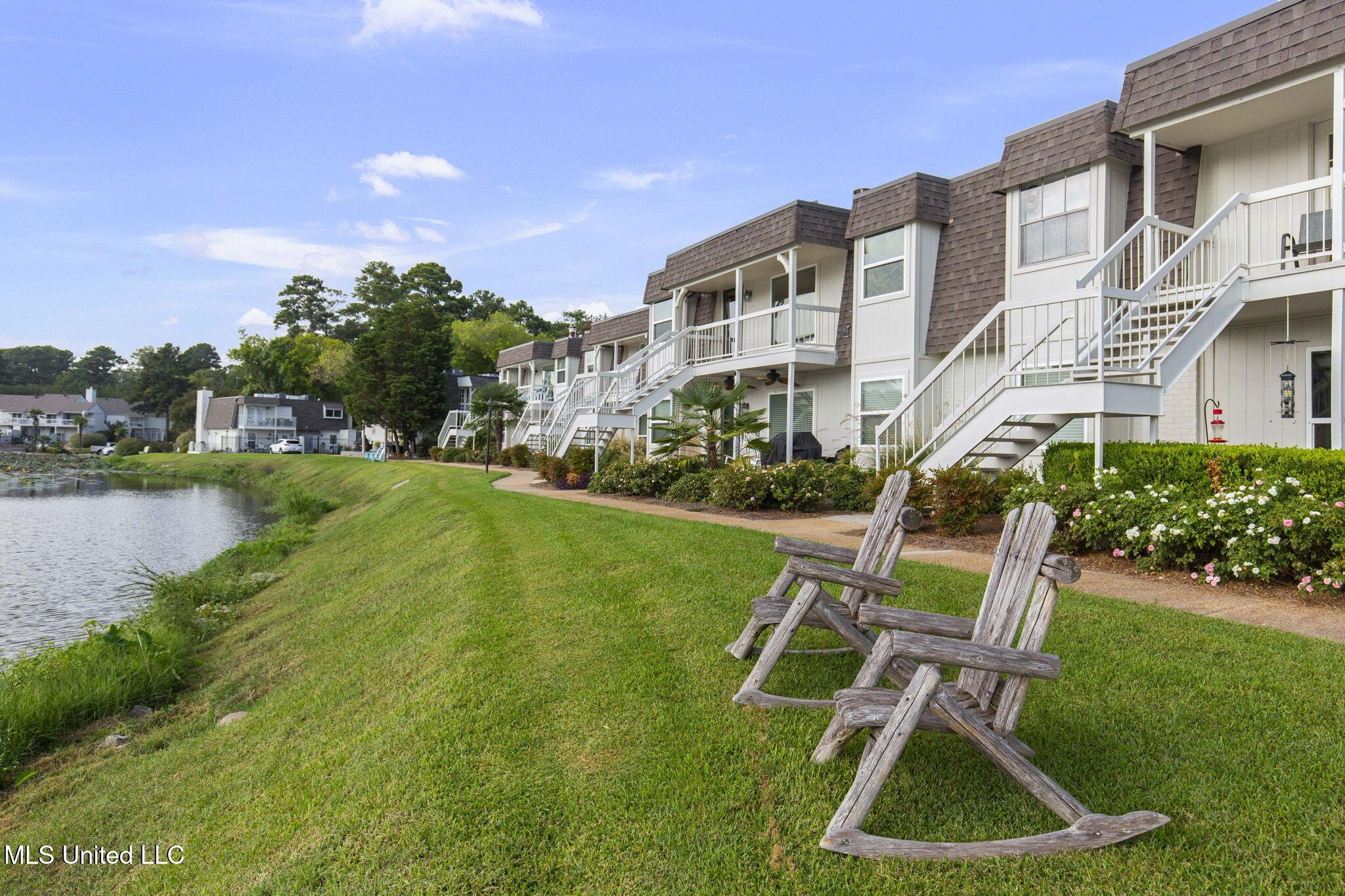 Image 2: 48-web-or-mls-Unit 708-Point Clear-48
