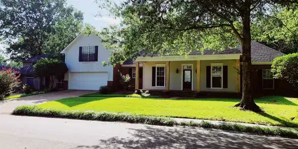 205 WINDROSE DR