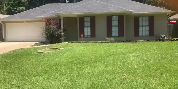 527 TRACEVIEW RD